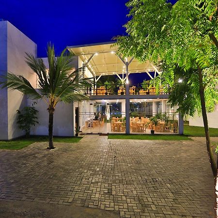 Arugambay Roccos Hotel Vịnh Arugam Ngoại thất bức ảnh