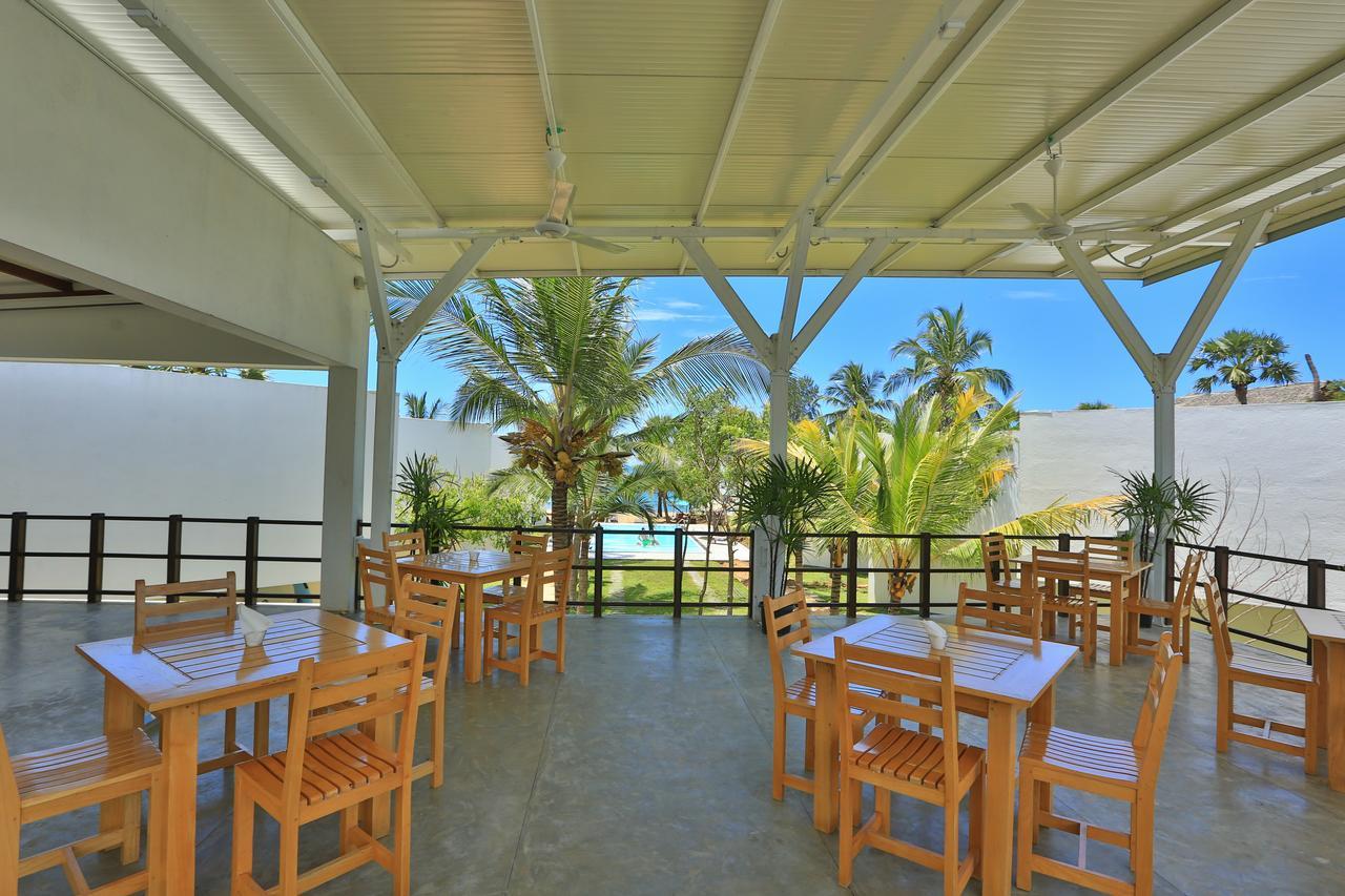 Arugambay Roccos Hotel Vịnh Arugam Ngoại thất bức ảnh