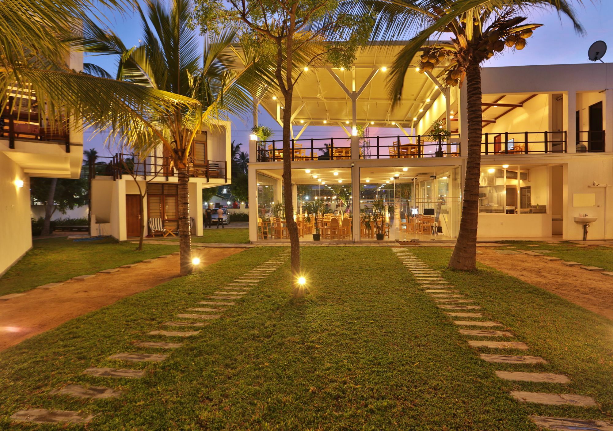Arugambay Roccos Hotel Vịnh Arugam Ngoại thất bức ảnh